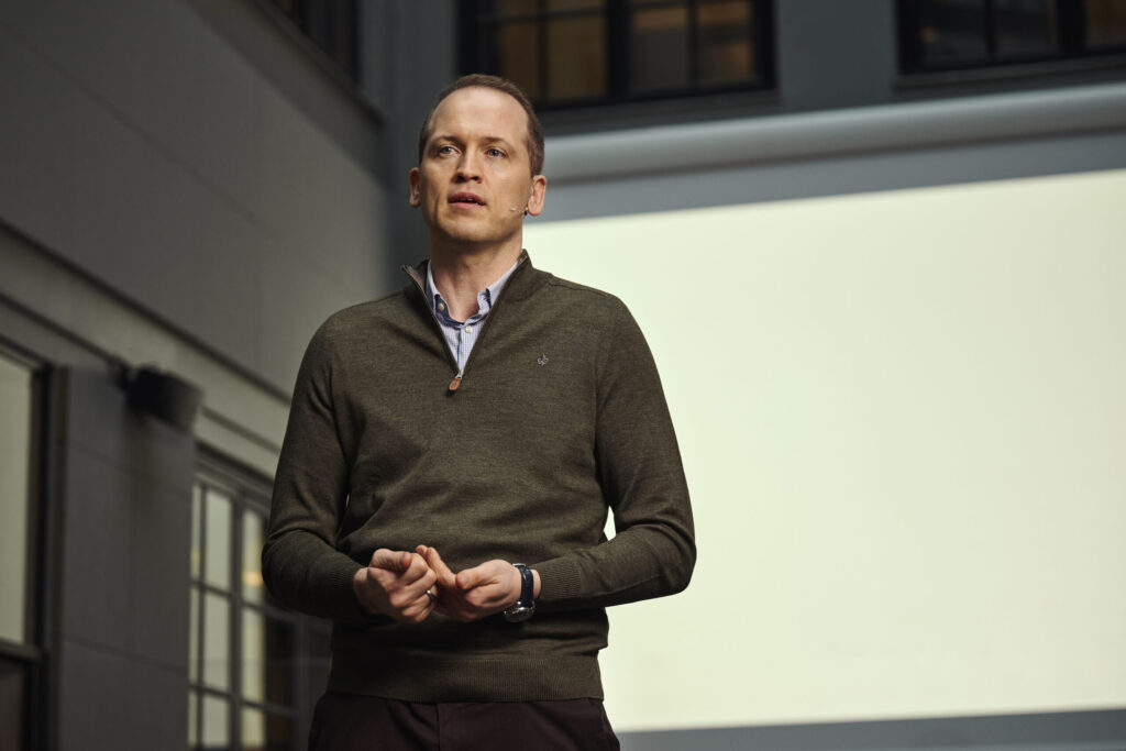 Magnus Str&oslash;mnes B&oslash;e